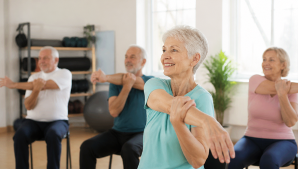 Fitness pentru seniori: exerciții sigure care mențin mobilitatea